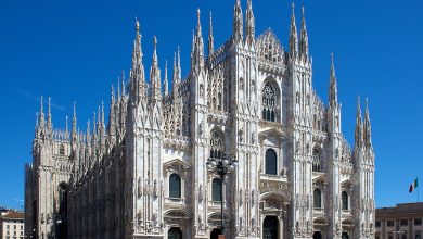 Milan_Cathedral_from_Piazza_del_Duomo