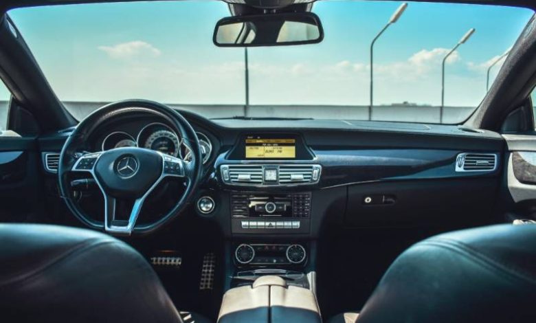 Windscreen Features of a Mercedes C-Class